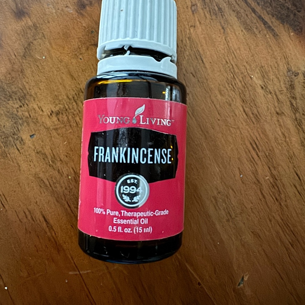 Young Living Frankincense Essential Oil - Red